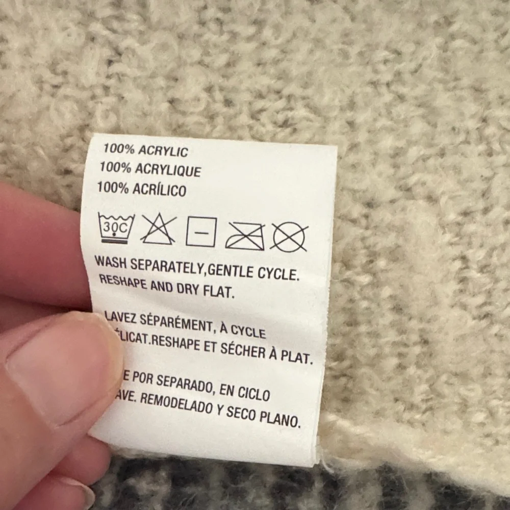 Blue and Cream Woven blanket 2